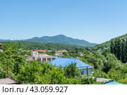 Top view of Arkhipo-Osipovka and Caucasus mountains (2018 год). Стоковое фото, фотограф Сергей Н / Фотобанк Лори