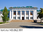 Дворец спорта "Спутник". Город Нижний Тагил (2016 год). Стоковое фото, фотограф Александр Тараканов / Фотобанк Лори