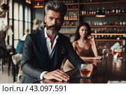 Респектабельный мужчина средних лет в классическом костюме сидит в пабе за бокалом превосходного виски. На заднем плане видна очаровательная молодая девушка. Стоковое AI-изображение, AI-художник Сергей Сергеев / Фотобанк Лори