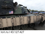 Подбитая во время проведения СВО на Украине военная техника США на выставке в Москве (2024 год). Редакционное фото, фотограф Дмитрий Неумоин / Фотобанк Лори