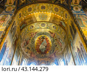 Russia St. Petersburg. August 2, 2005: Interior decoration of St. Isaac's Cathedral. Редакционное фото, фотограф Акиньшин Владимир / Фотобанк Лори