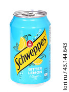 Schweppes Bitter Lemon (2024 год). Редакционное фото, фотограф Art Konovalov / Фотобанк Лори