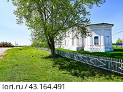 Косьмодемьяновская церковь,  в честь святых бессребреников Косьмы и Дамиана. Село Калмакское. Тюменская область. Россия (2024 год). Стоковое фото, фотограф Александр Тараканов / Фотобанк Лори