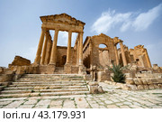Remains of three temples in forum on Capitoline Hill of Sufetula. Стоковое фото, фотограф Яков Филимонов / Фотобанк Лори
