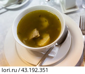Georgian Khashlama, hearty soup with lamb and vegetables. Стоковое фото, фотограф Яков Филимонов / Фотобанк Лори
