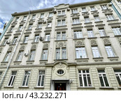 Москва, Лялин переулок,  дом 8 строение 1. Доходный дом, архитектор О. Г. Пиотрович, 1910 год постройки. Стоковое фото, фотограф Овчинникова Ирина / Фотобанк Лори