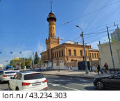 Полицейская пожарная часть с башней-каланчой в Сокольниках. Русаковская улица, 26. Город Москва (2023 год). Редакционное фото, фотограф lana1501 / Фотобанк Лори