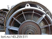 Морской корабельный турбовальный двигатель на белом фоне. Marine ship turboshaft engine on a white background. Стоковое фото, фотограф Татьяна Д / Фотобанк Лори