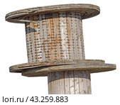 Деревянные катушки для кабеля на белом фоне. Wooden cable coil isolated on white background. Стоковое фото, фотограф Татьяна Д / Фотобанк Лори