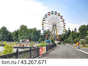 Колесо обозрения в парке имени Бондина (2016 год). Стоковое фото, фотограф Александр Тараканов / Фотобанк Лори