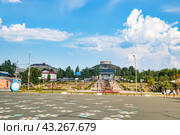 Парк имени Бондина. Город Нижний Тагил (2016 год). Редакционное фото, фотограф Александр Тараканов / Фотобанк Лори