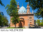 The Sunni Mosque or the Mukhtarov Mosque is a historic mosque in Vladikavkaz, Russia (2021 год). Стоковое фото, фотограф Юлия Белоусова / Фотобанк Лори