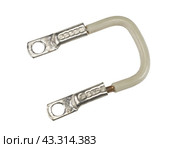 Провода заземления с электрическими клеммами на белом фоне. Ground wires with electrical terminals on a white background. Стоковое фото, фотограф Татьяна Д / Фотобанк Лори