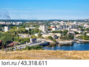 Панорама города с Лисьей (Лысой) горы.  Город Нижний Тагил. Свердловская область (2016 год). Стоковое фото, фотограф Александр Тараканов / Фотобанк Лори