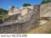 Захаб старинной Изборской крепости. Псковская область (2024 год). Стоковое фото, фотограф Анна Карасева / Фотобанк Лори