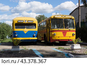 Троллейбусы МТБ-82 и ЗиУ-5 (2018 год). Редакционное фото, фотограф Владислав Самошкин / Фотобанк Лори