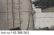Трос металлический, крюки, стройка metal cable, hooks, construction. Стоковое видео, видеограф Опока Алексей / Фотобанк Лори