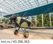 Самолет-легкий бомбардировщик У-2 ВС (По-2ЛНБ). СССР. Экспозиция боевой техники в музее Парка Победы в Москве. Техника времен Второй мировой войны (2024 год). Редакционное фото, фотограф Константин Григорьев / Фотобанк Лори