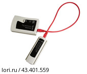 Тестер сетевых кабелей и кабель на белом фоне. Network tester on white background. Стоковое фото, фотограф Татьяна Д / Фотобанк Лори