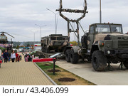 Тяжёлый механизированный мост ТММ-3 для строительства переправ через реки и овраги, военная инженерная техника. Каменск-Шахтинский, Ростовская область, Россия (2020 год). Редакционное фото, фотограф Андрей Цыганков / Фотобанк Лори