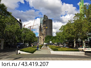Berlin / Germany - 09 Sep 2015: Kaiser Friedrich Gedachtniskirche, Berlin, Germany. Редакционное фото, фотограф Сергей Стрелков / Фотобанк Лори