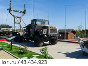 Тяжёлый механизированный мост ТММ-3 для строительства переправ через реки и овраги, военная инженерная техника. Каменск-Шахтинский, Ростовская область, Россия (2021 год). Редакционное фото, фотограф Андрей Цыганков / Фотобанк Лори