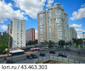 Пейзаж с жилыми домами, улица Яблочкова, Москва (2024 год). Редакционное фото, фотограф Ирина Терентьева / Фотобанк Лори