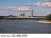 The view on Rhine river, Cologne, Germany (2015 год). Стоковое фото, фотограф Сергей Стрелков / Фотобанк Лори