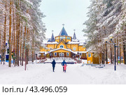 Veliky Ustyug, Russia - March 1, 2024: Votchina or estate of russian Ded Moroz Grandfather Frost in Veliky Ustyug, Vologda region. Редакционное фото, фотограф Елена Серебрякова / Фотобанк Лори