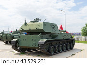 Самоходная 152 мм гаубица 2С3 «Акация» в парке Патриот, выставка военной техники, артиллерия. Средняя Ахтуба, Волгоградская область, Россия. (2024 год). Редакционное фото, фотограф Андрей Цыганков / Фотобанк Лори