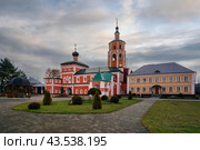 View of the gate Ascension Church of the Vyazma Ioanno-Predtechensky monastery on a sunny morning, Vyazma, Smolensk region, Russia. Стоковое фото, фотограф Ula Ulachka / Фотобанк Лори