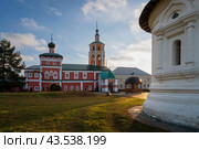 View of the gate Ascension Church of the Vyazma Ioanno-Predtechensky monastery on a sunny morning, Vyazma, Smolensk region, Russia. Стоковое фото, фотограф Ula Ulachka / Фотобанк Лори