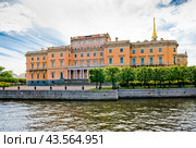 Михайловский (Инженерный) замок. Летний день. Санкт-Петербург. Россия (2024 год). Редакционное фото, фотограф E. O. / Фотобанк Лори