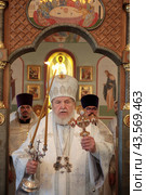 Епископ Балашихинский и Орехово-Зуевский Николай ан литургии в Никольском храме Балашихи (2024 год). Редакционное фото, фотограф Дмитрий Неумоин / Фотобанк Лори