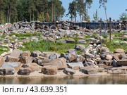 Каскад водопадов. Парк Малевича в Одинцовском районе Московской области (2024 год). Редакционное фото, фотограф Румянцева Наталия / Фотобанк Лори