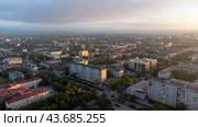 Город Уссурийск на закате (2024 год). Стоковое фото, фотограф Павел Сапрыкин / Фотобанк Лори