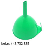 Пластмассовая кухонная воронка на белом фоне. Plastic kitchen funnel on white background. Стоковое фото, фотограф Татьяна Д / Фотобанк Лори
