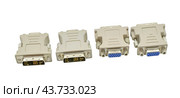 Компьютерные переходные разъемы - адаптеры. DVI to VGA adapter. Стоковое фото, фотограф Татьяна Д / Фотобанк Лори