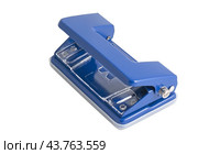 Металлический дырокол, изолированный на белом фоне. Blue office puncher on white background. Стоковое фото, фотограф Татьяна Д / Фотобанк Лори