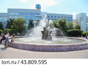 Екатеринбург. Фонтан "Каменный цветок" (2016 год). Редакционное фото, фотограф Светлана Зотеева / Фотобанк Лори