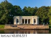 Павильон Росси в Михайловском саду, Санкт-Петербург (2024 год). Стоковое фото, фотограф Головкова Елена / Фотобанк Лори