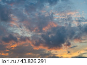 Красивые облака на закате. Стоковое фото, фотограф E. O. / Фотобанк Лори