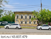 Город Иркутск. Гостиница "Бабр".  Улица Тимирязева, дом 61 (2024 год). Стоковое фото, фотограф Александр Тараканов / Фотобанк Лори