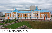 Город Томск, площадь Ленина, 14. Историческое здание, бывший мучной корпус (2024 год). Редакционное фото, фотограф Цибаев Алексей / Фотобанк Лори