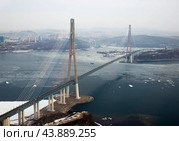 Русский мост через пролив Босфор Восточный, зимой, вид с самолета (2023 год). Стоковое фото, фотограф Павел Сапрыкин / Фотобанк Лори