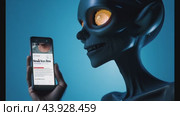 Excited alien reacts to news on smartphone with curiosity. Стоковое видео, видеограф Данил Руденко / Фотобанк Лори