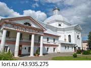 Коллегиум ордена пиаров в городе Щучин (2024 год). Редакционное фото, фотограф Попович Елизавета / Фотобанк Лори