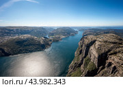 Pulpit Rock Preikestolen Beautiful Nature Norway. Стоковое фото, фотограф Андрей Армягов / Фотобанк Лори