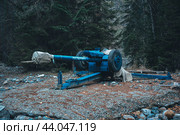 Противолавинное орудие, Домбай (2023 год). Редакционное фото, фотограф Красников Иван / Фотобанк Лори