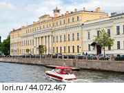 Дворец Юсуповых на Мойке (Юсуповский дворец). Набережная реки Мойки, дом 94. Летний день. Санкт-Петербург (2024 год). Редакционное фото, фотограф E. O. / Фотобанк Лори